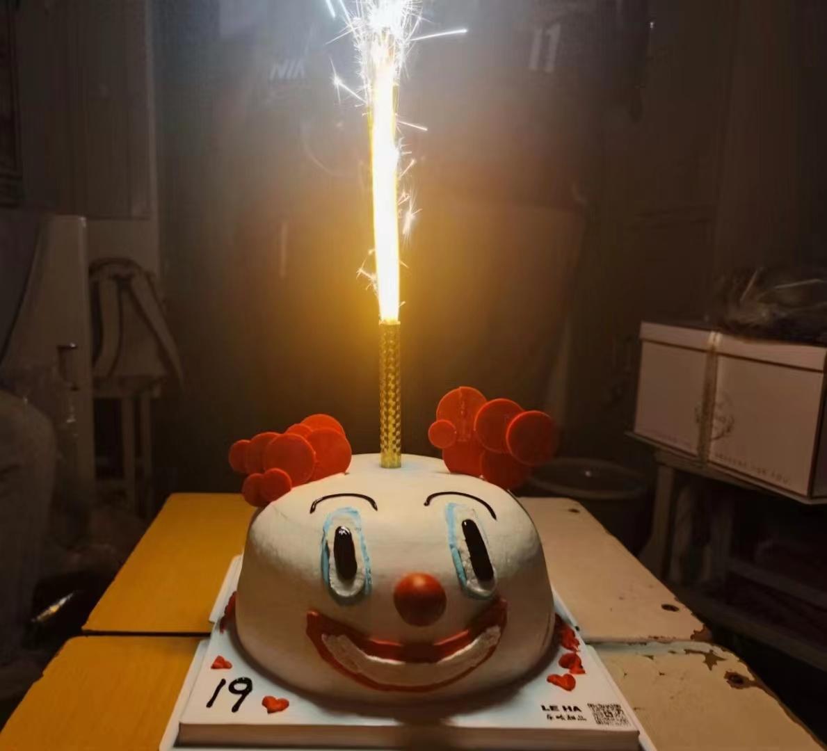 舍友的生日蛋糕